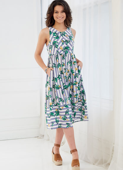 McCall's M7774 sewing pattern envelope for the women's loose pull-over dress