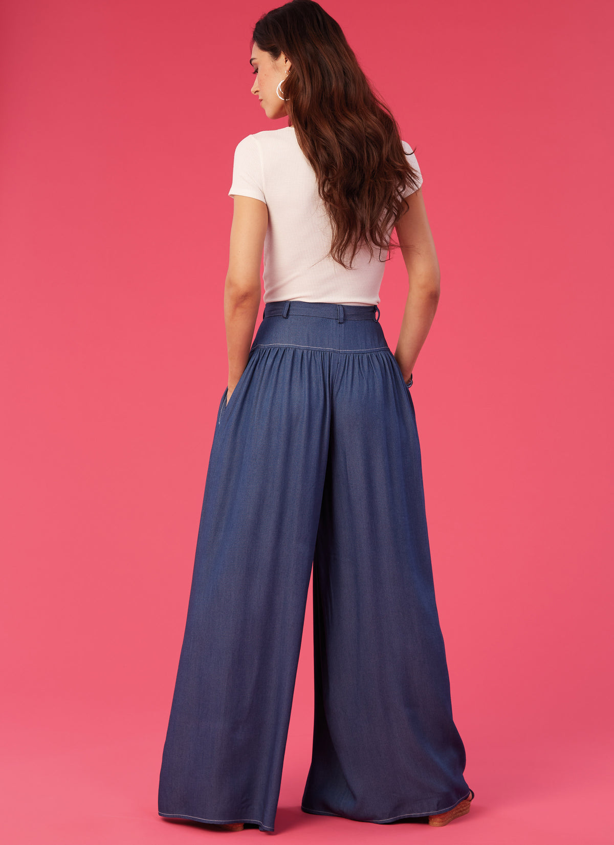 McCall's M8292 sewing pattern envelope showing high-waisted wide-leg trousers and shorts