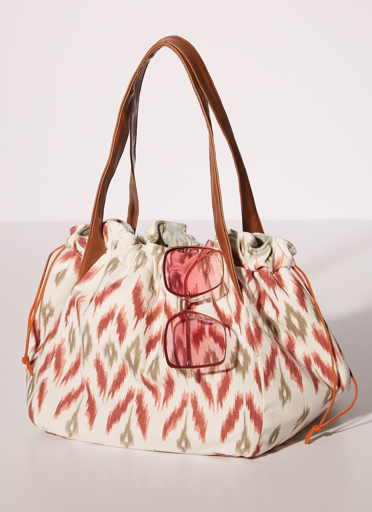 McCall's M8307 sewing pattern envelope showing soft, casual bags and totes