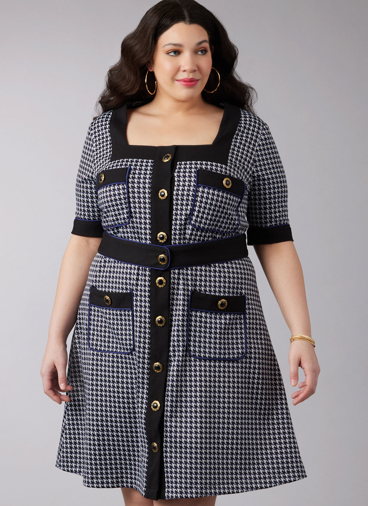 McCall's M8435 sewing pattern envelope showing button front knit dress designs