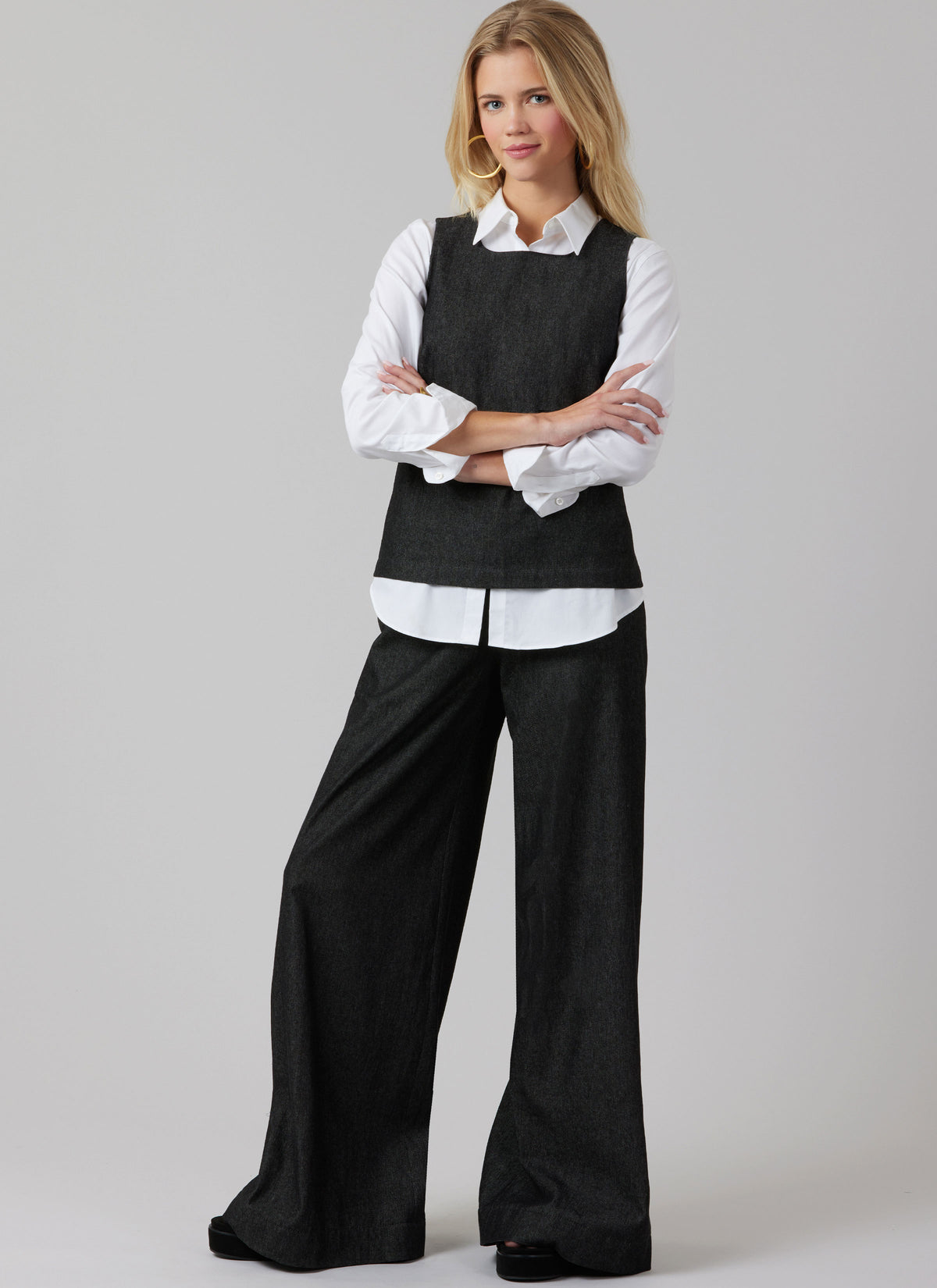 McCall's M8562 pattern envelope showing a sleeveless top and dress with square neckline