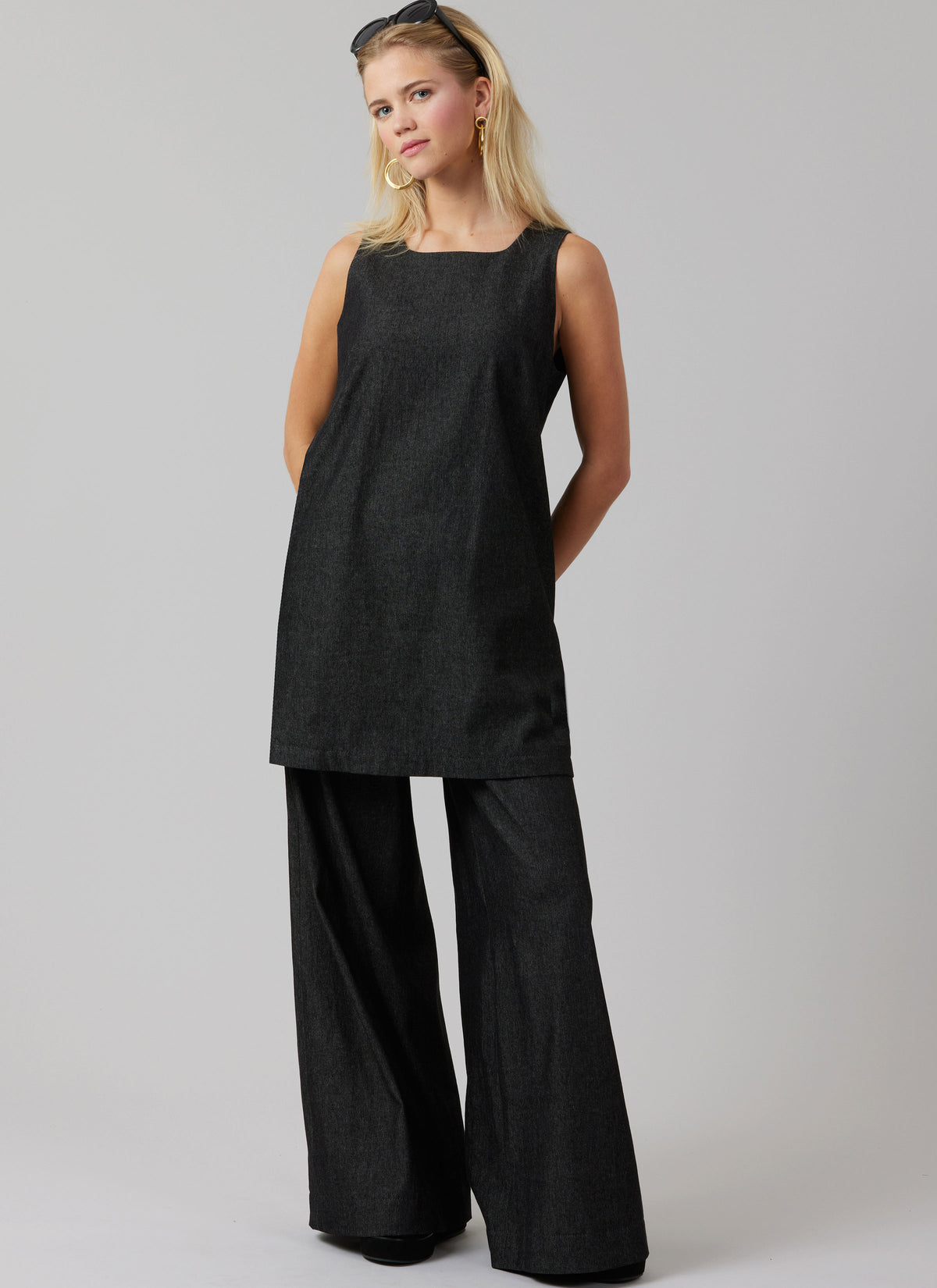 McCall's M8562 pattern envelope showing a sleeveless top and dress with square neckline