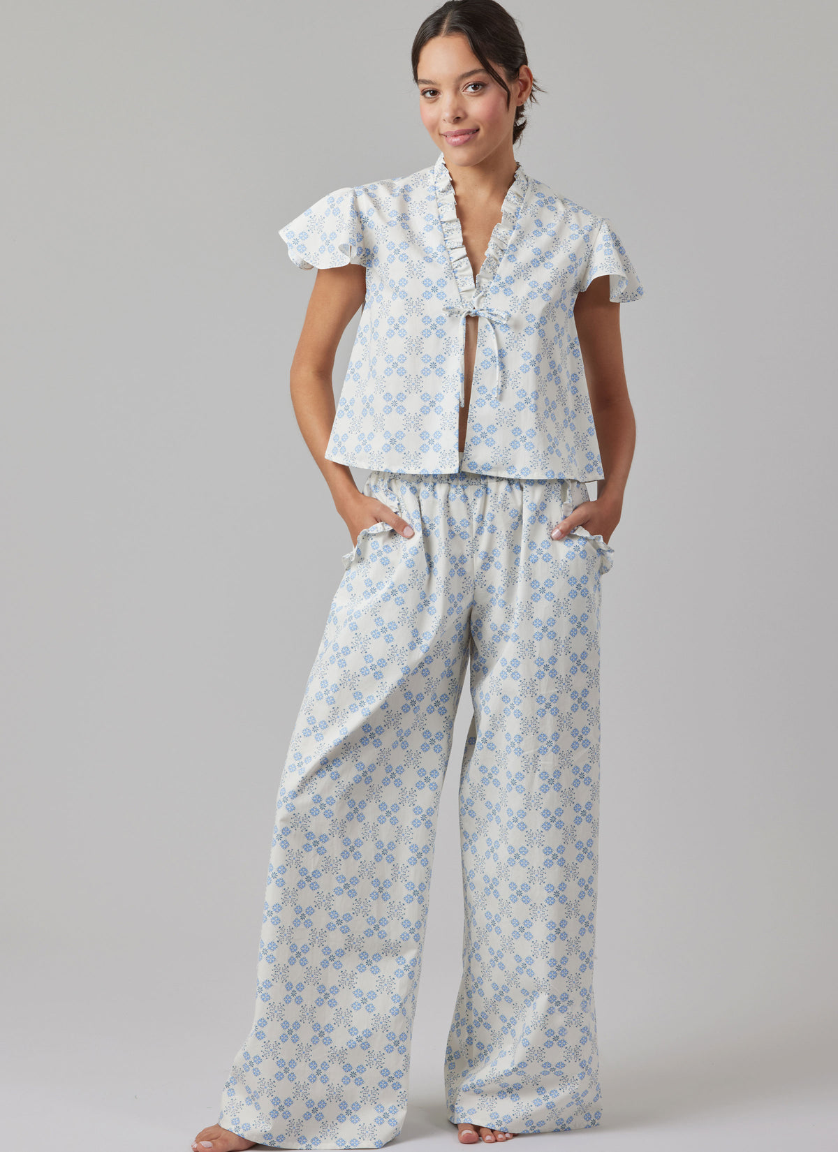 McCall's M8563 pattern envelope showing a tie front sleepwear top