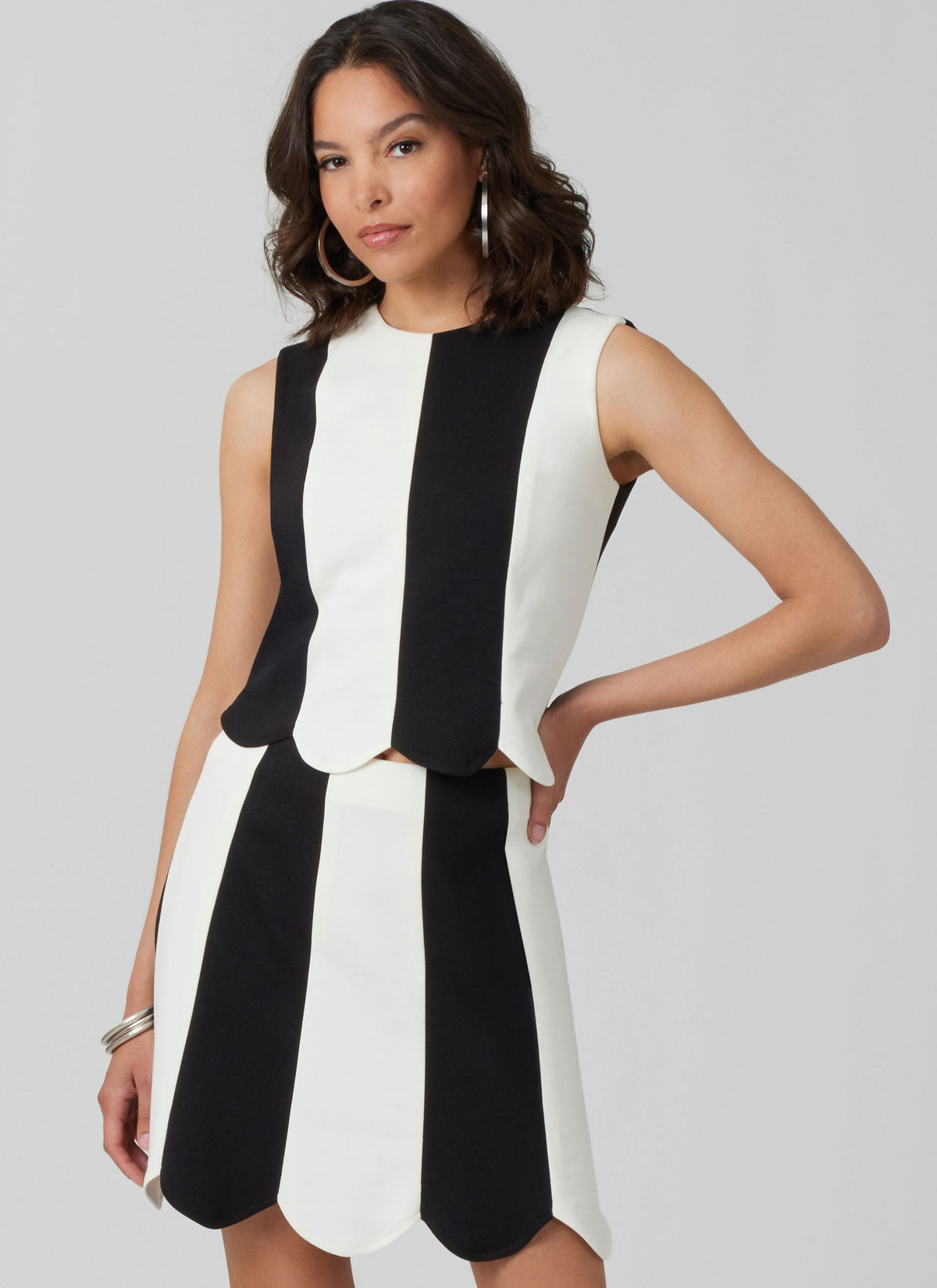 McCall's M8610 knit top and skirt sewing pattern envelope