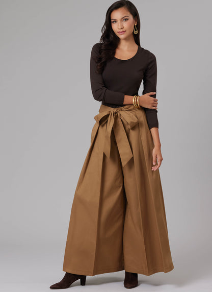 McCall's M8631 sewing pattern envelope showing wide leg shorts and trousers