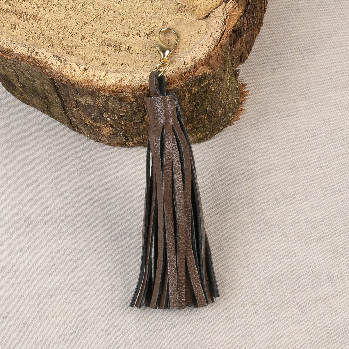 Havana Brown tassel with a fastener at the top