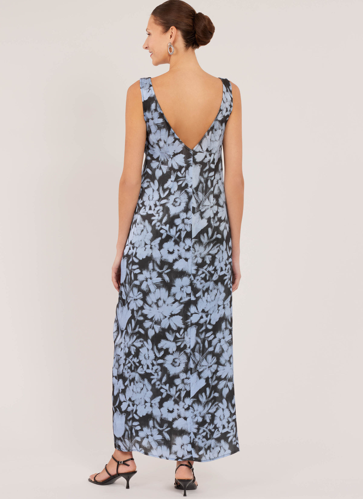 New Look N6821 sewing pattern envelope showing a sleeveless wrap dress