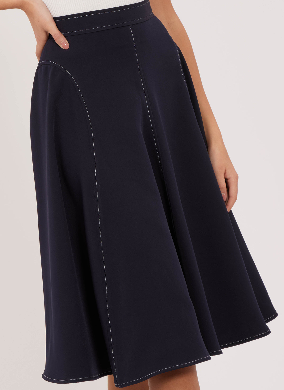 New Look N6825 sewing pattern envelope showing flared and straight skirts