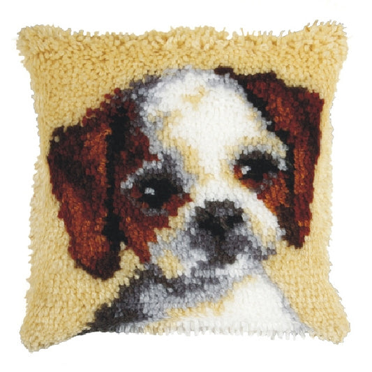 Finished latch hook cushion with dog design