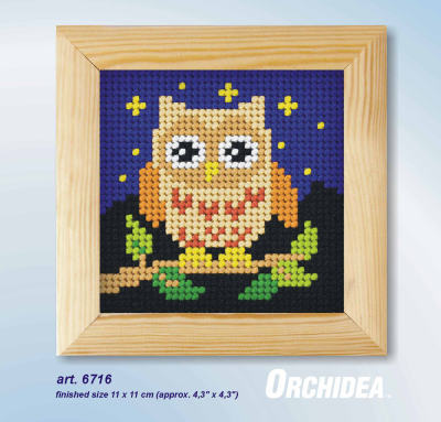 Orchidea needlepoint kit with a owl design in a wooden frame
