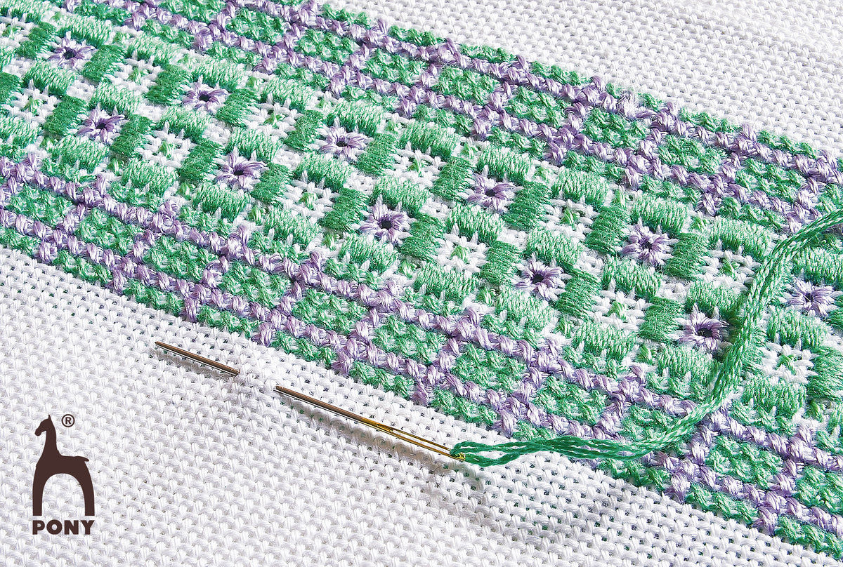 Packet of Pony gold eye tapestry needles