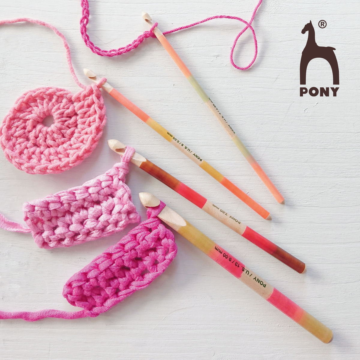 Pony Flair hand painted wooden crochet hook, 5mm