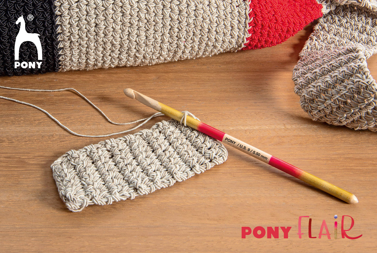 Pony Flair hand painted wooden crochet hook, 5.5mm