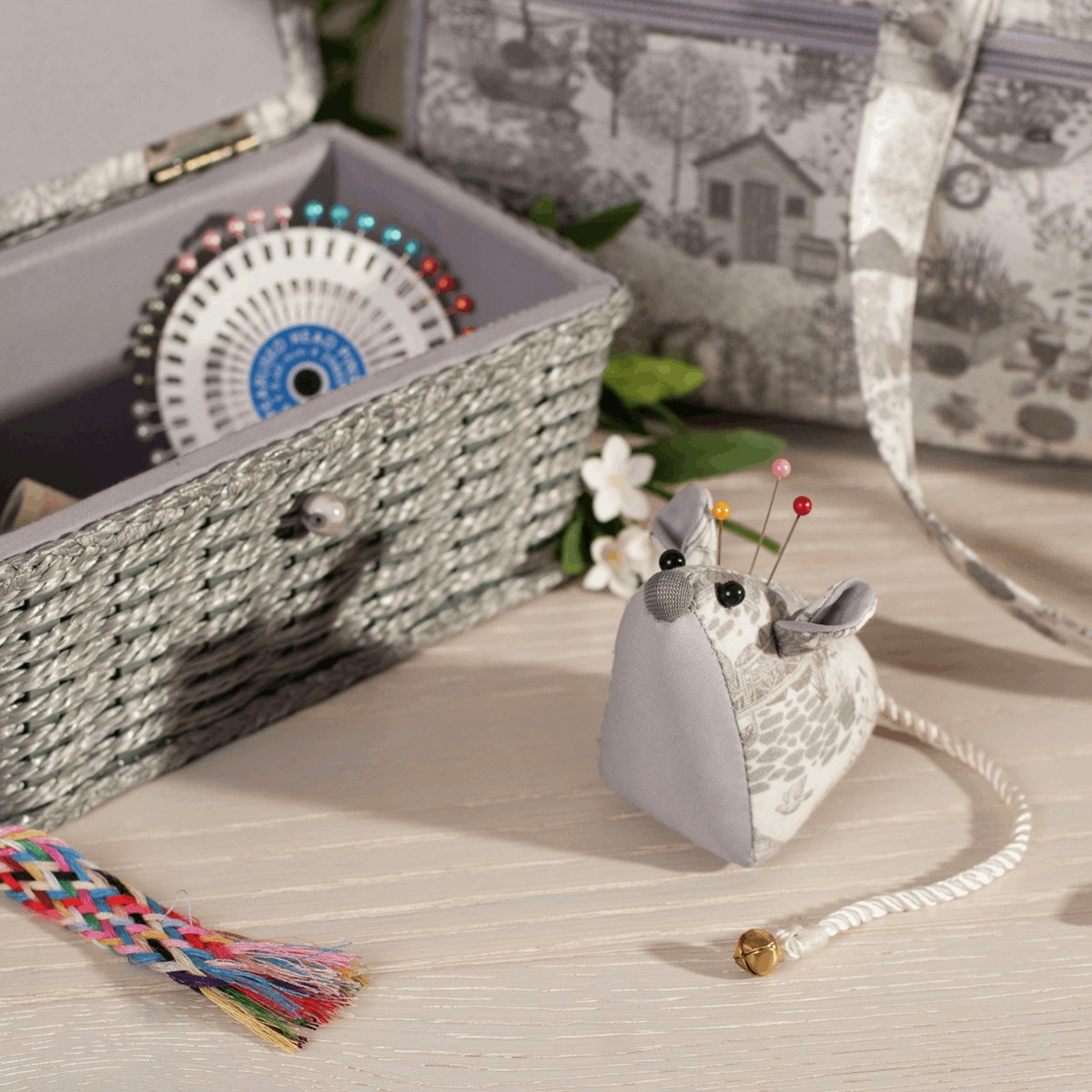 Pincushion - Mouse In the Garden