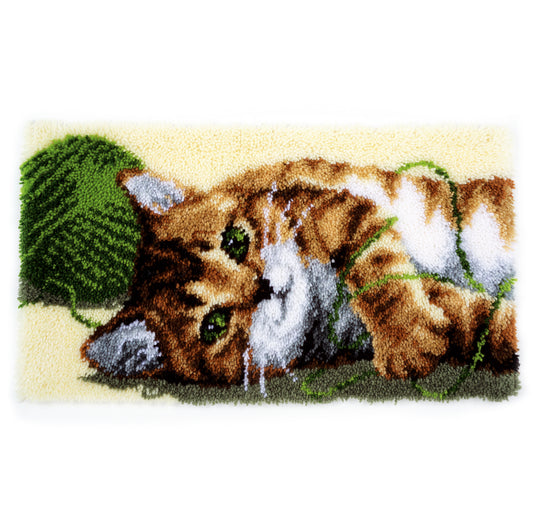 Playful Cat latch hook rug design