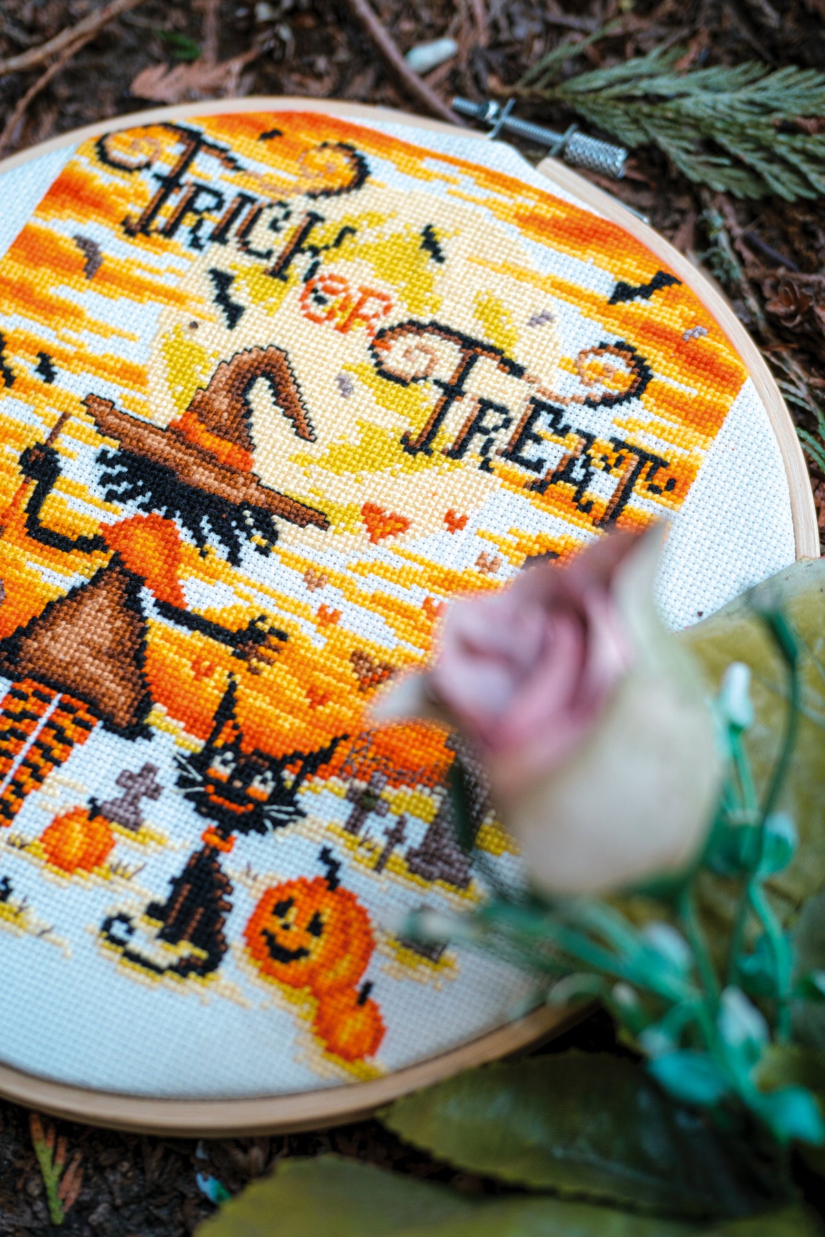 Vervaco Trick or Treat Halloween cross stitch kit design