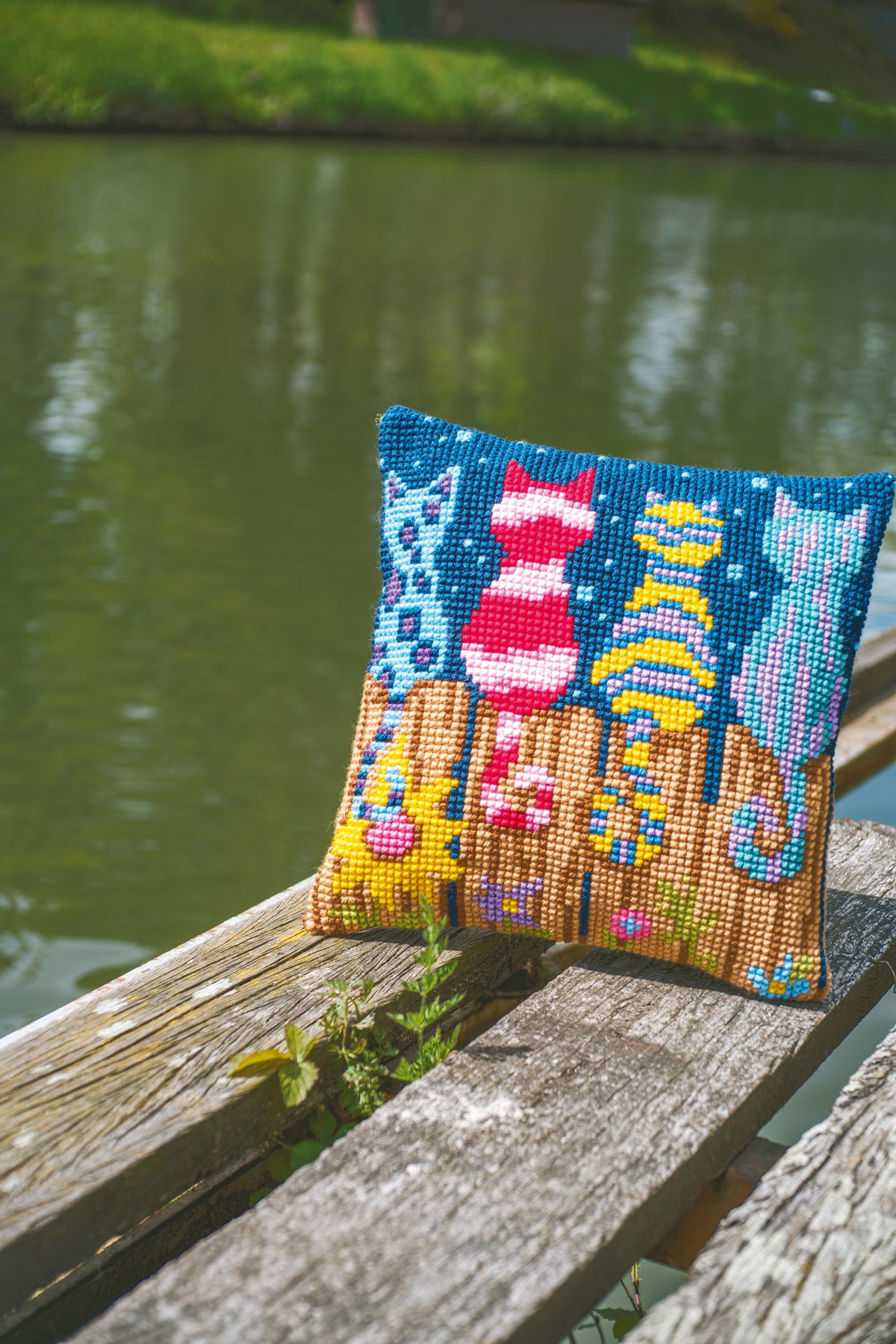 Vervaco Cats on Fence chunky cross stitch cushion design