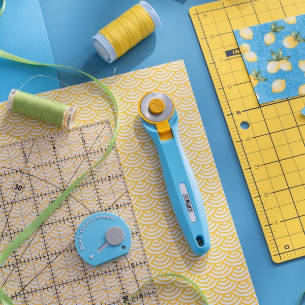 Olfa aqua 28mm rotary cutter with touch knife