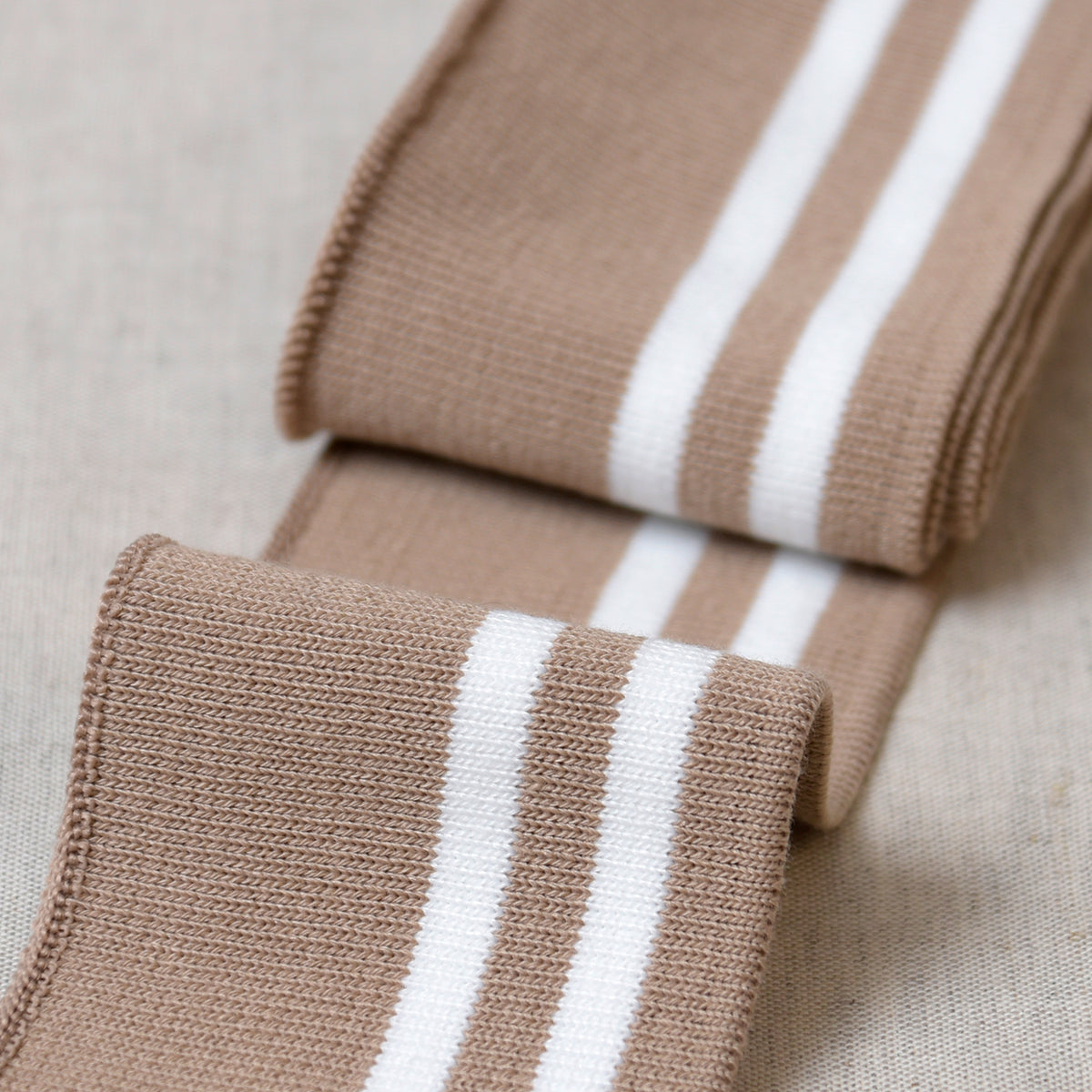 Beige/White stretch cuff and waistband trim
