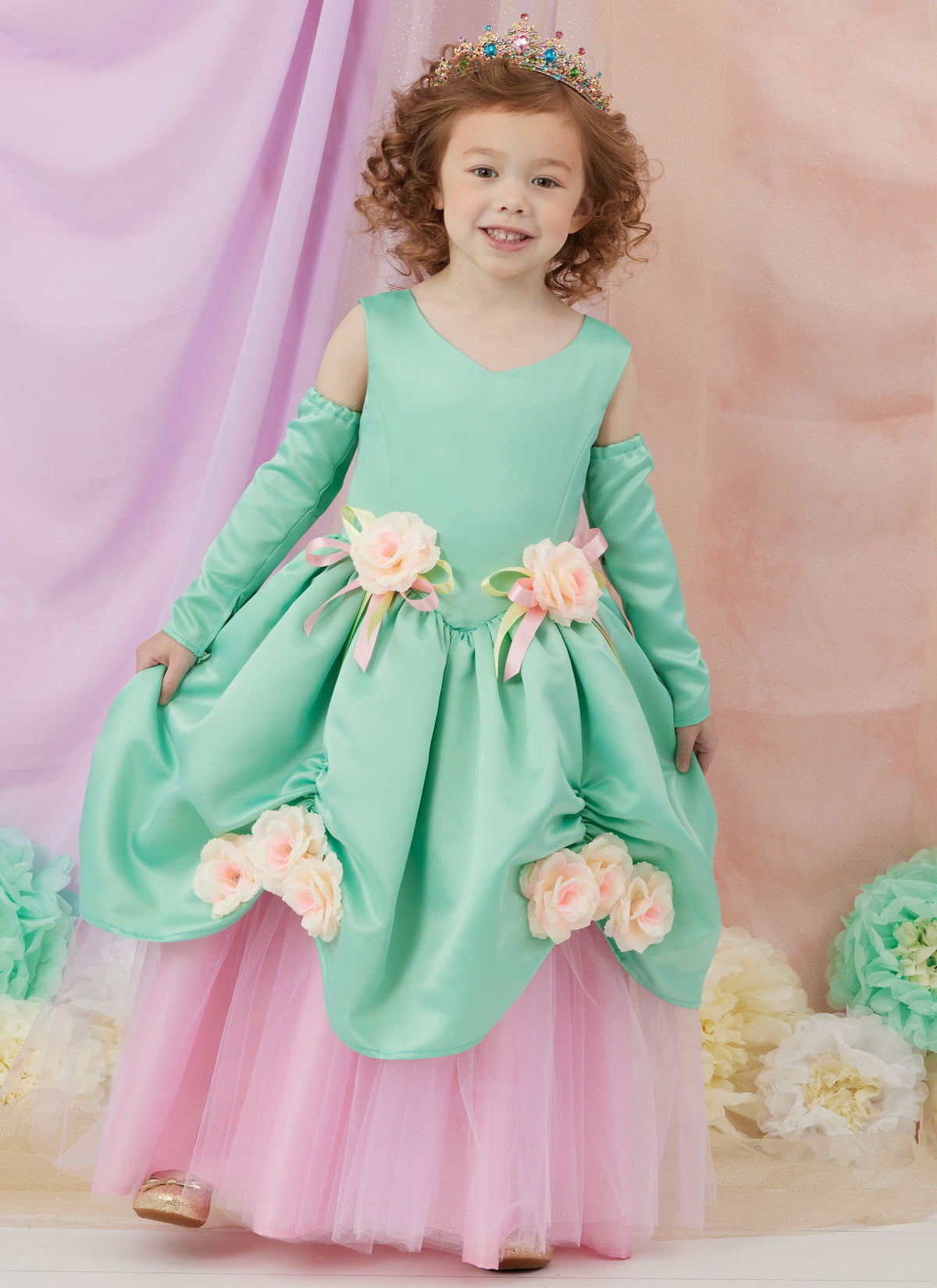 Simplicity S3027 sewing pattern envelope showing child's costume designs