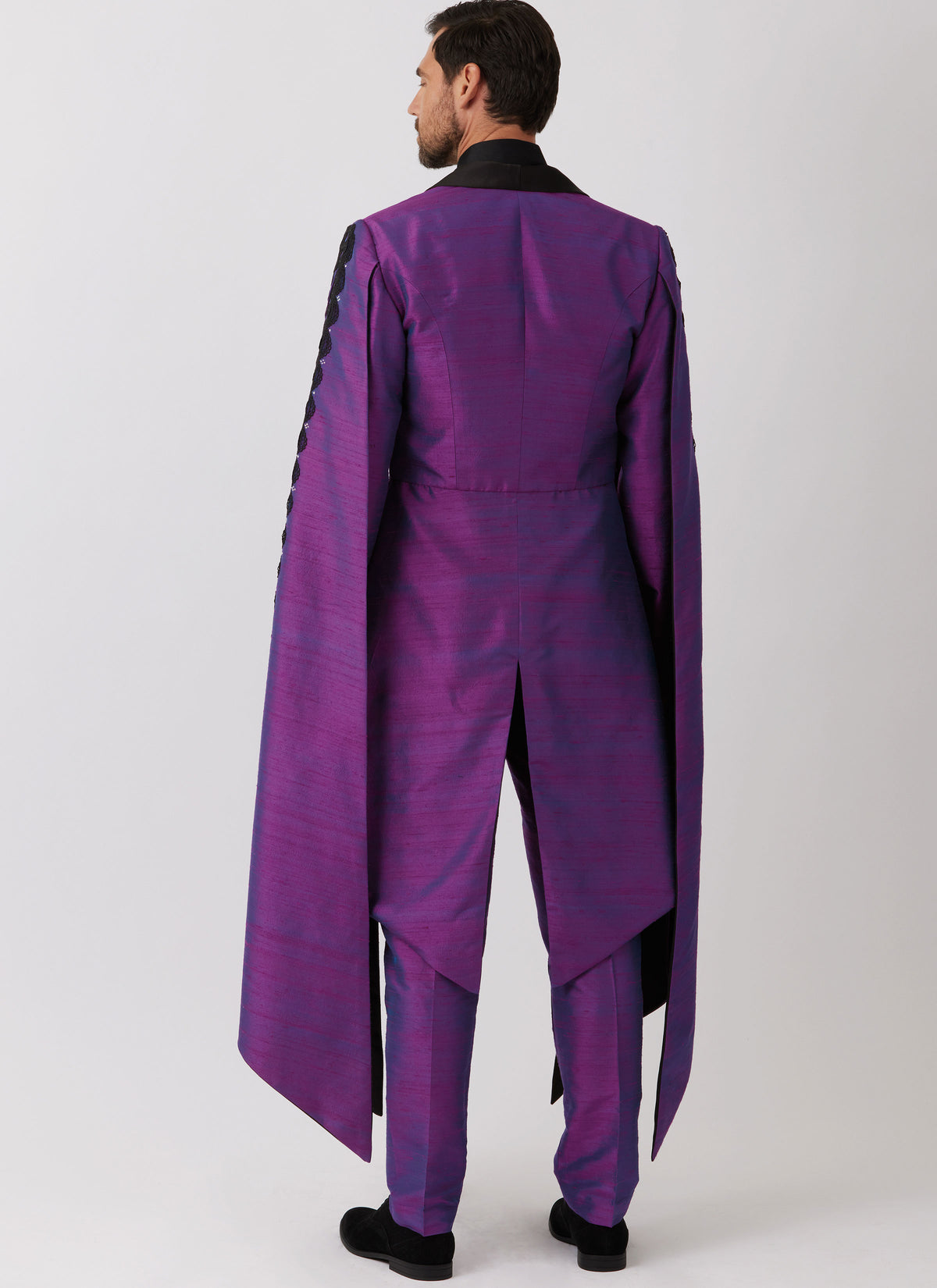 Simplicity S3030 costume pattern envelope showing a man in a purple cape suit and a man in a cream tailcoat
