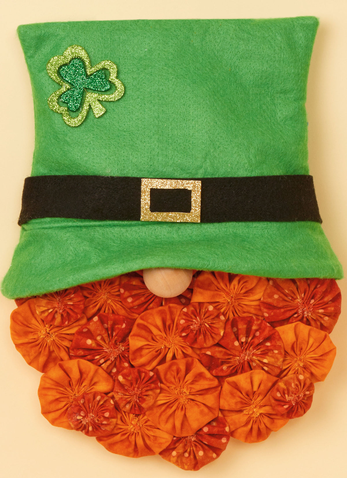 Simplicity S3055 sewing pattern envelope showing festive holiday crafts