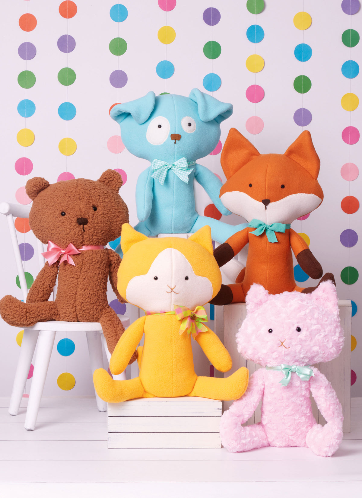 Simplicity S3089 sewing pattern envelope showing stuffed dolls