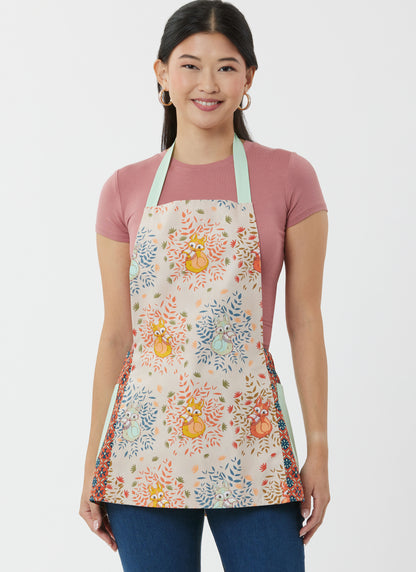 Simplicity S3120 pattern envelope showing adjustable aprons with neck straps