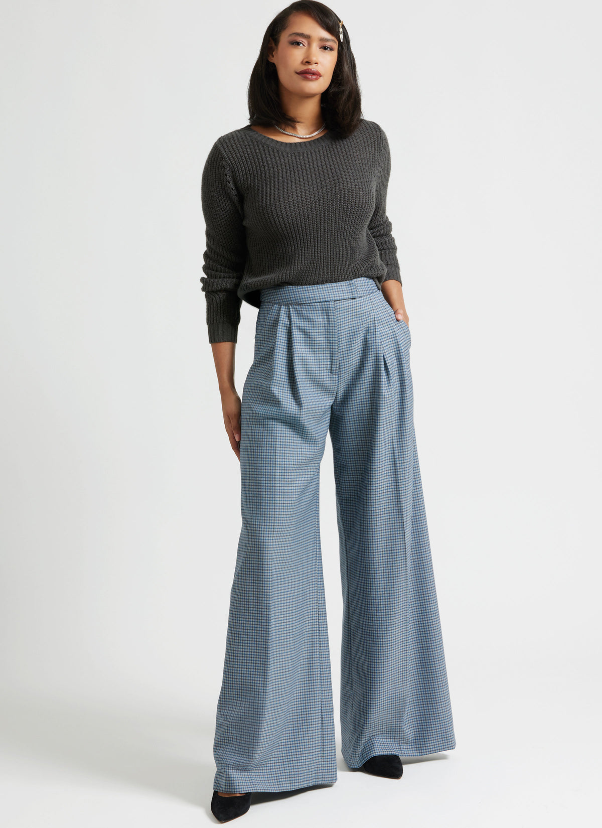 Simplicity S3170 pattern envelope showing a fly front skirt and trousers