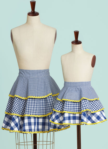 Simplicity S3181 pattern envelope showing tiered flounced aprons