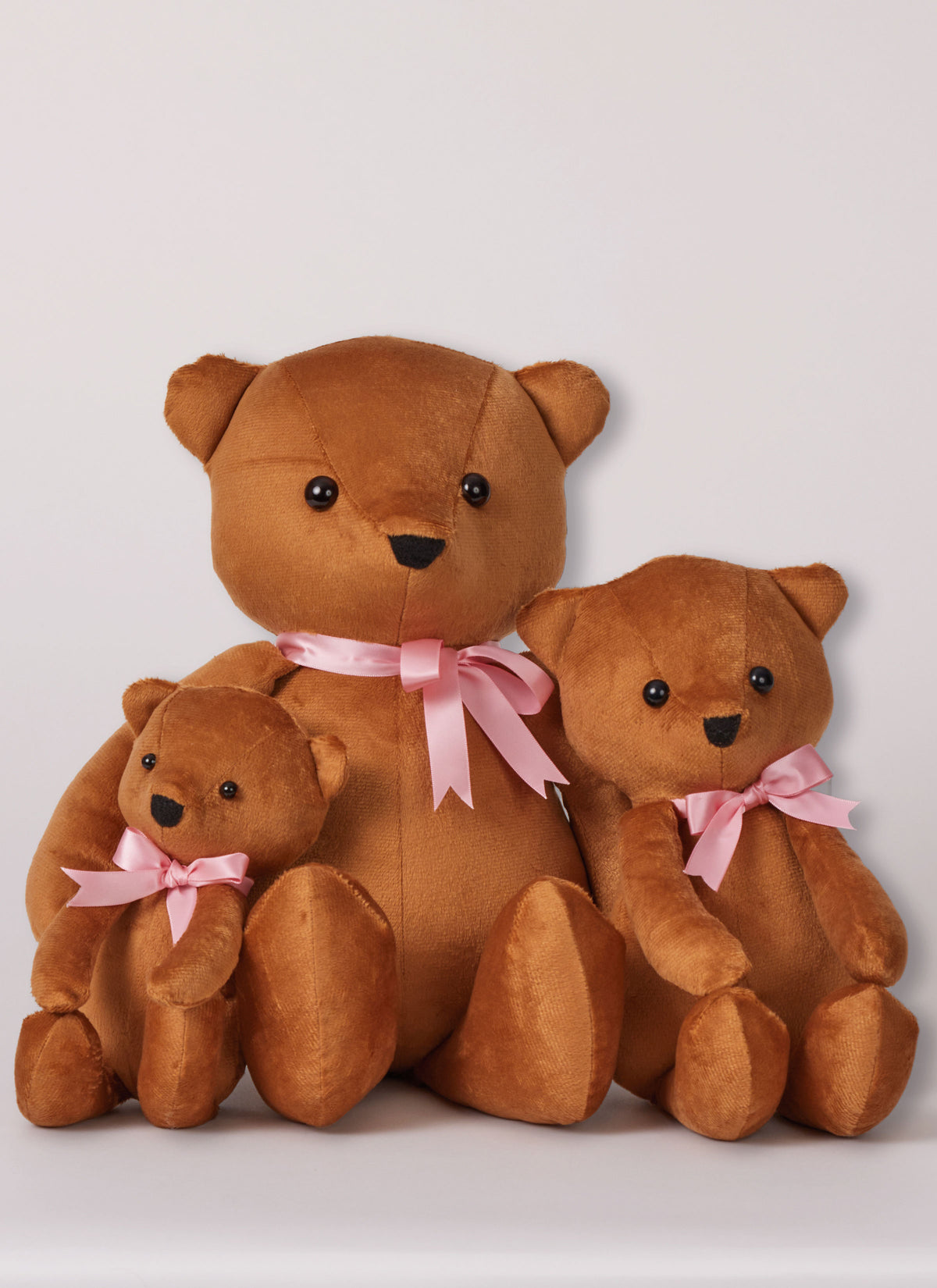 Simplicity S3185 pattern envelope showing stuffed toys with ribbon bows