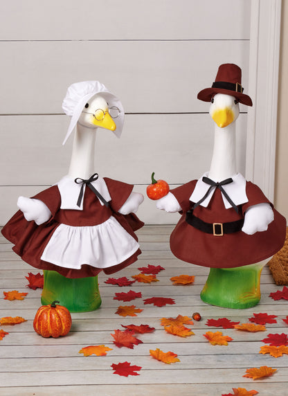 Simplicity S3186 pattern envelope showing dressed porch geese