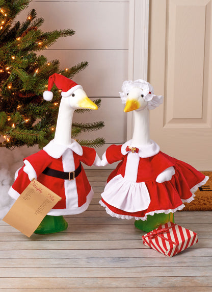 Simplicity S3187 pattern envelope showing Christmas tree, elf and Santa crafts