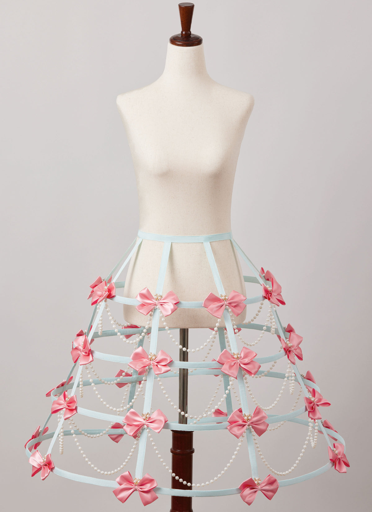 Simplicity S3192 pattern envelope showing hooped costume skirts