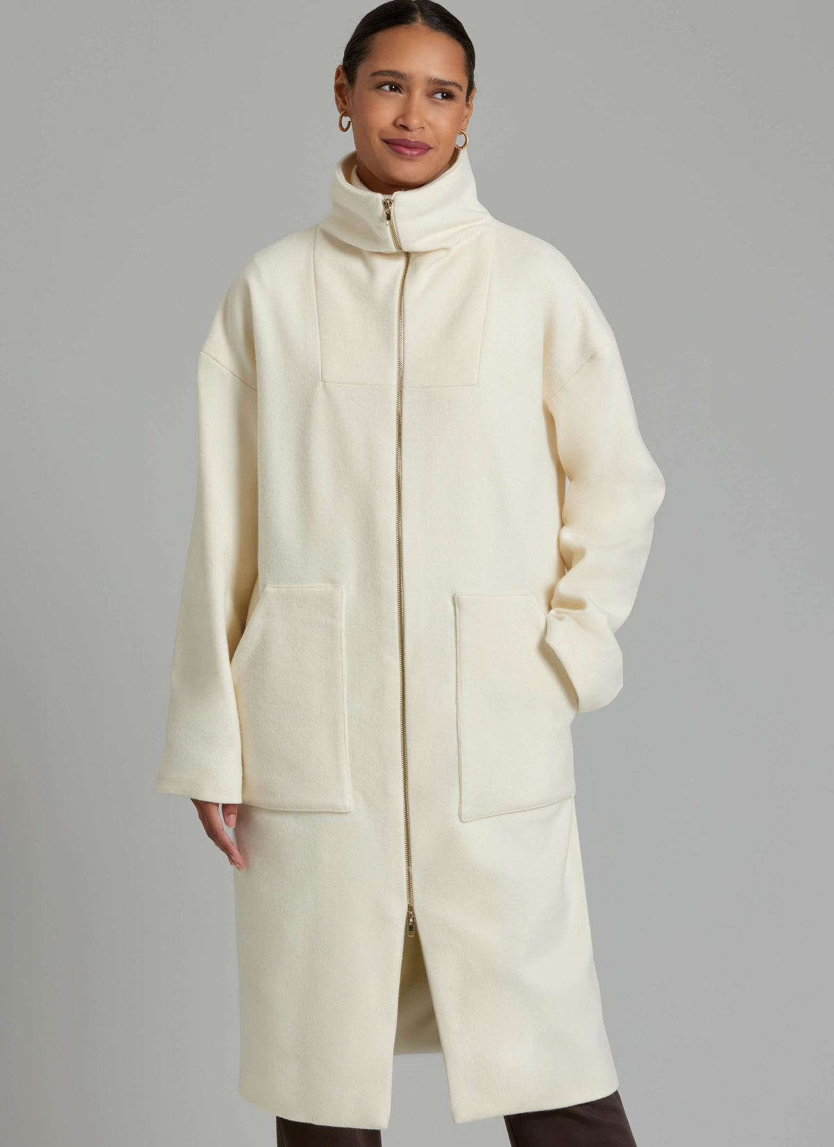 Simplicity S3196 pattern envelope showing high collar zip front jackets
