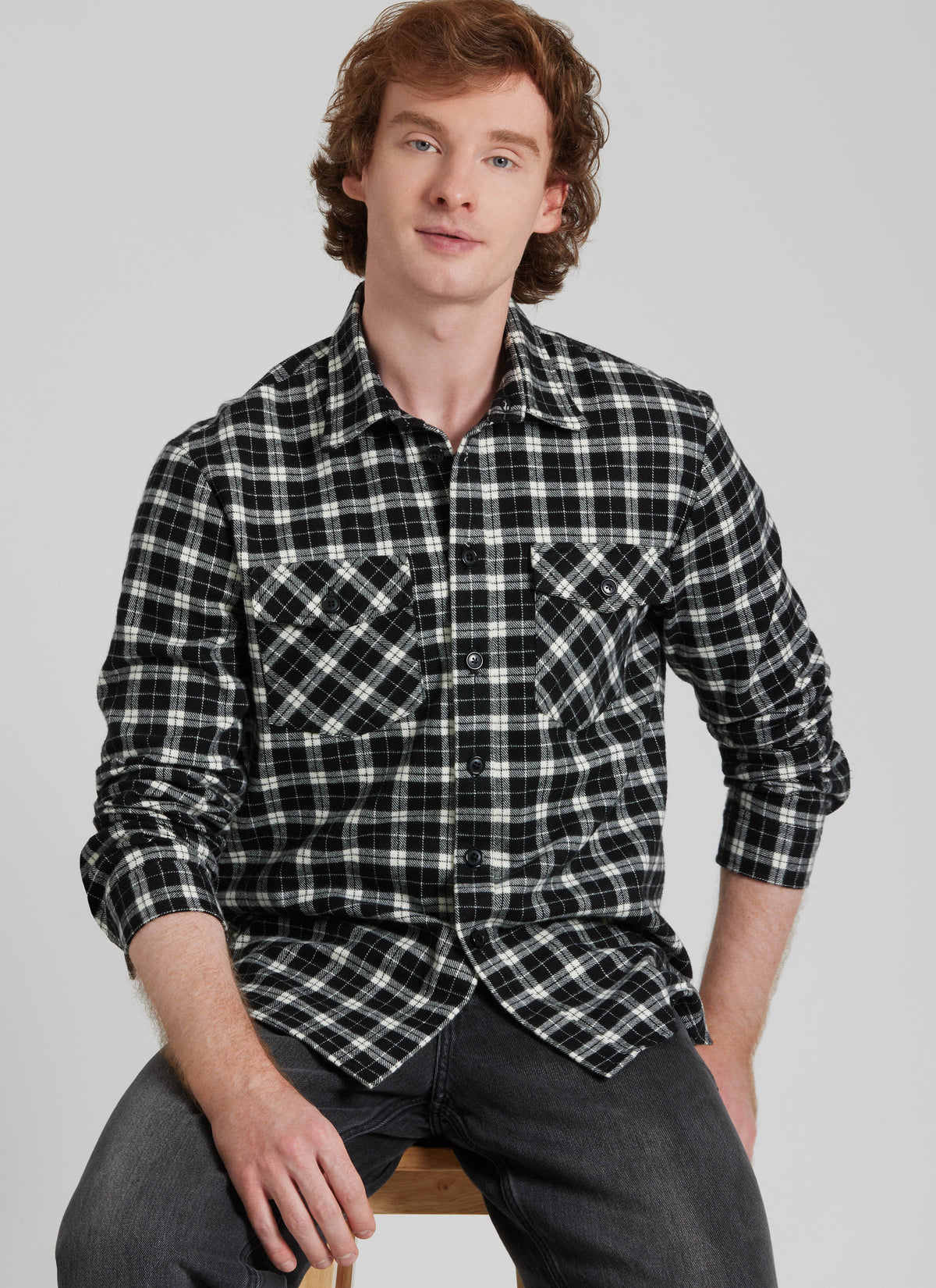 Simplicity S3206 pattern envelope showing men's shirts with chest pockets