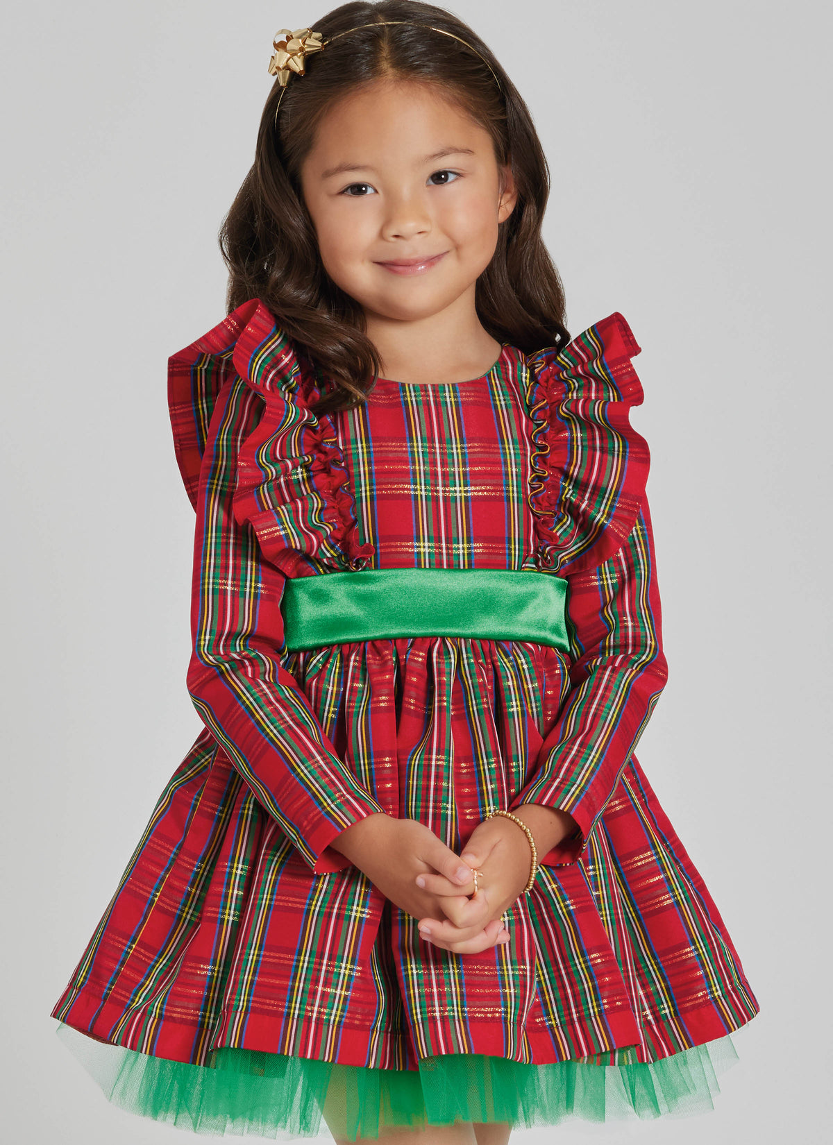 Simplicity S3209 pattern envelope showing children's holiday dresses