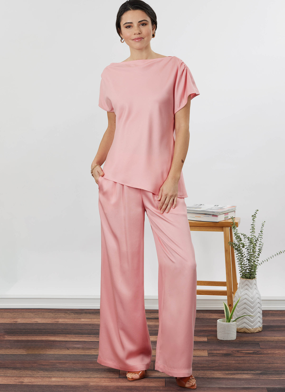 Simplicity S3239 sewing pattern envelope showing a relaxed co-ord set