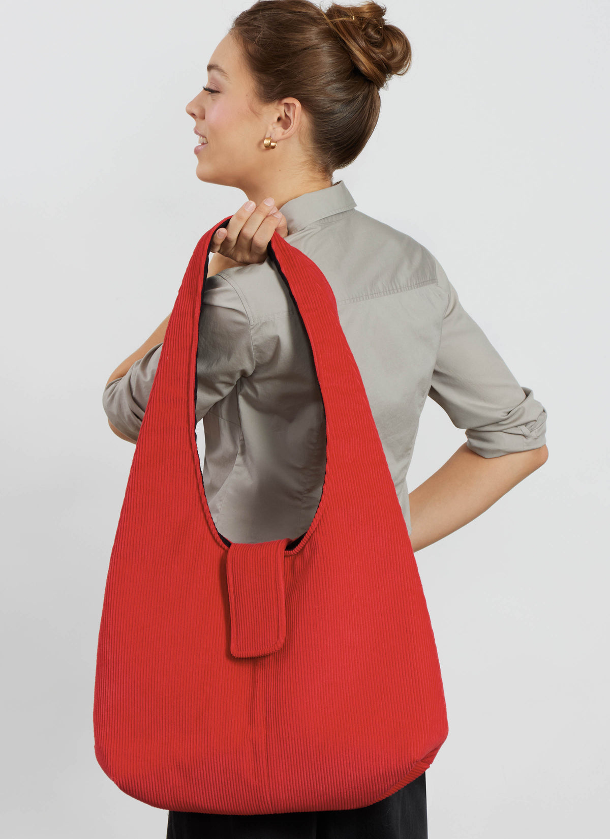 Simplicity S3255 sewing pattern envelope showing shoulder bags and totes