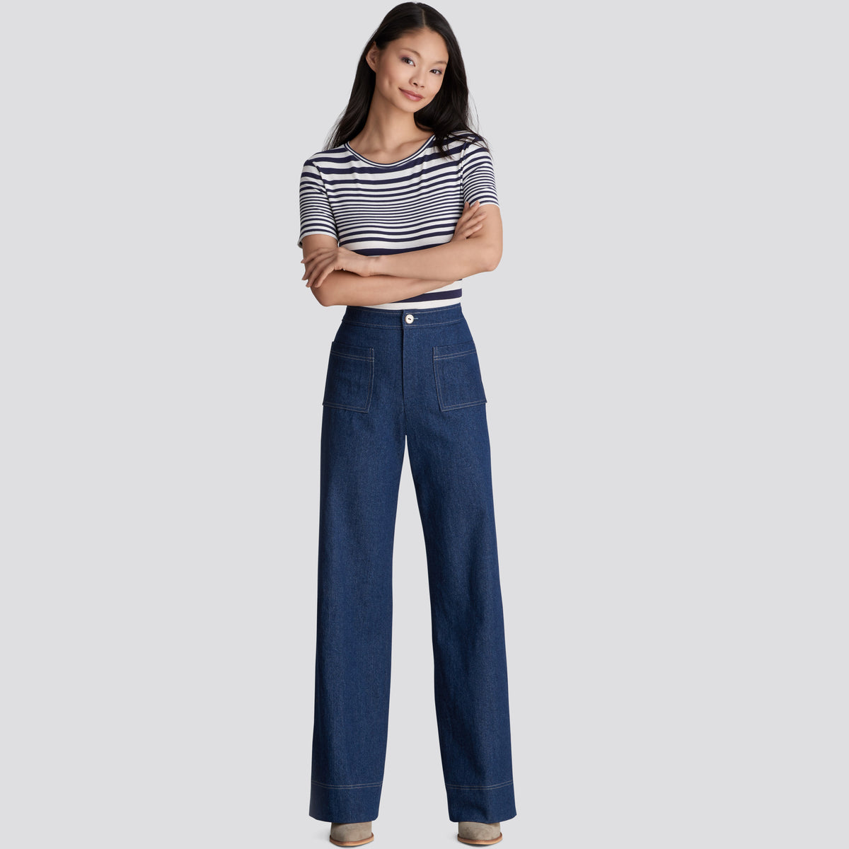 Simplicity S8701 sewing pattern envelope showing casual wear