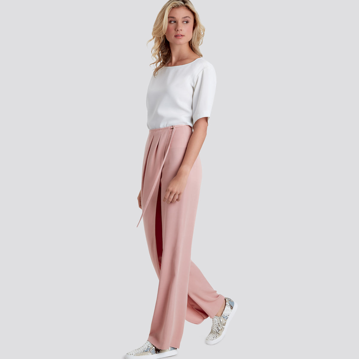 Simplicity S9111 sewing pattern envelope showing the Misses' Skirt, Shorts and Trousers designs