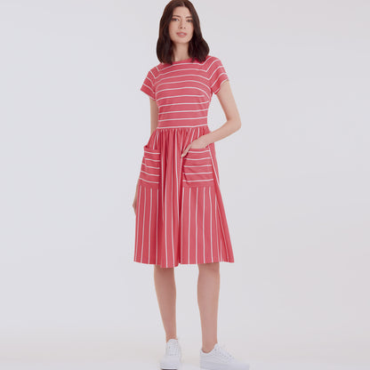 Simplicity S9136 pattern envelope showing dresses with raglan sleeves