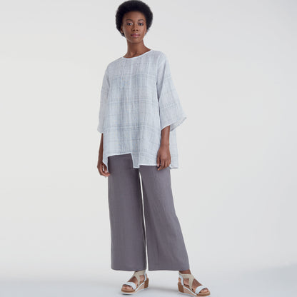 Simplicity S9149 pattern envelope showing top and pull-on trousers