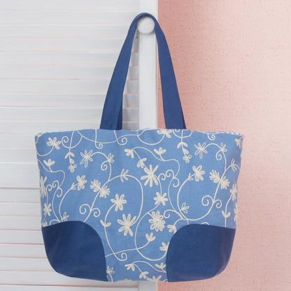 Simplicity S9304 sewing pattern envelope showing handbags designs