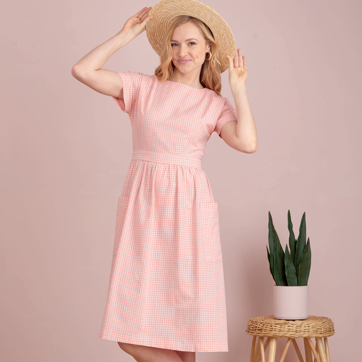 Simplicity S9324 sewing pattern envelope showing misses' dress designs