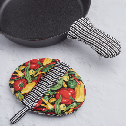 Simplicity S9365 sewing pattern envelope showing fabric microwave bowl cosies in three sizes