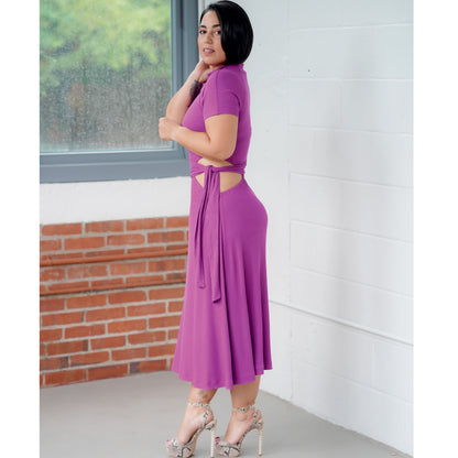 Simplicity S9370 sewing pattern envelope showing women's knit dresses with cut-out midriff