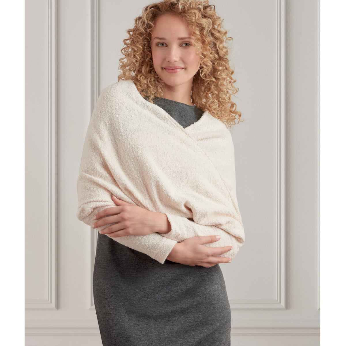 Simplicity S9372 sewing pattern envelope showing women's slim fit dresses