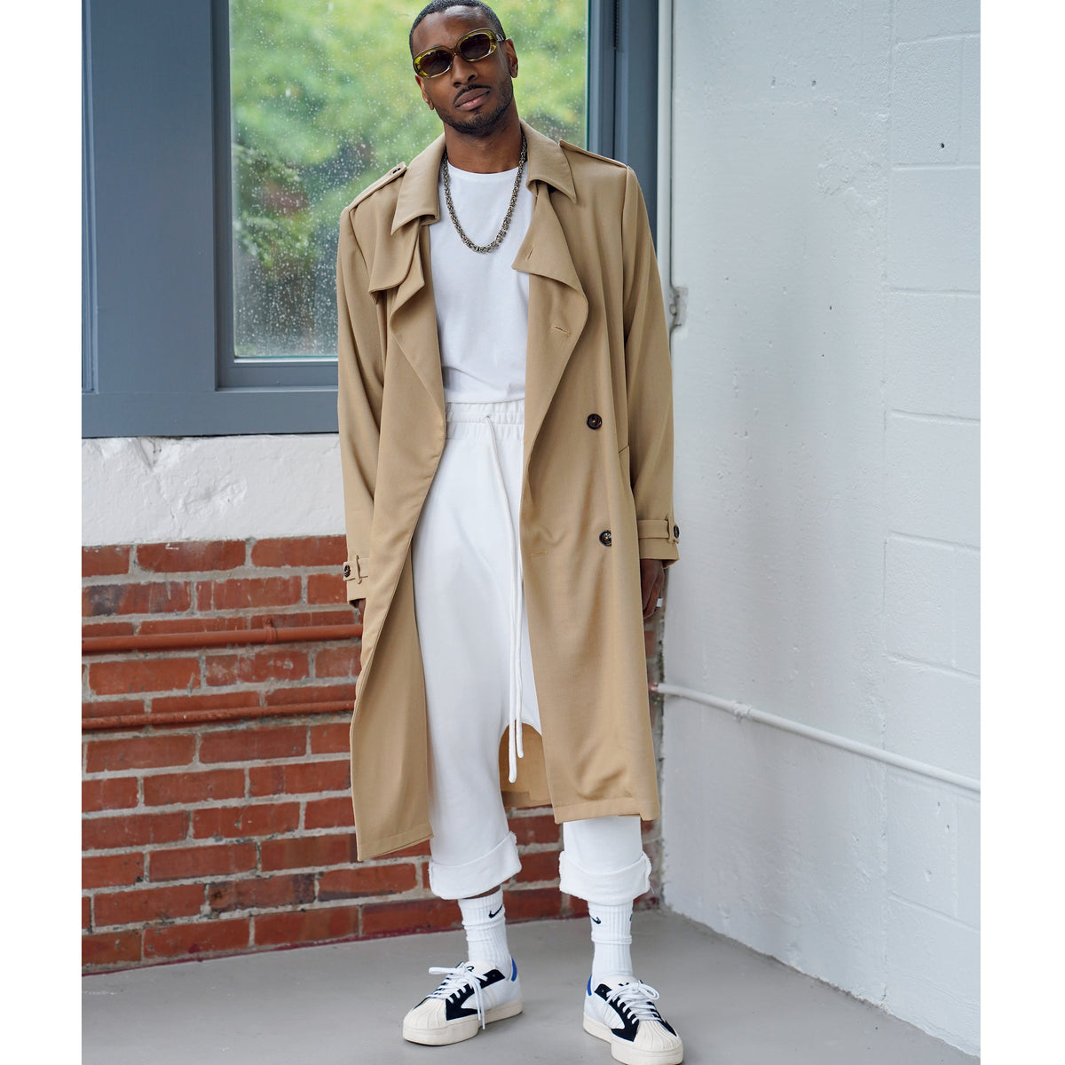 Simplicity S9389 sewing pattern envelope showing men's belted jackets