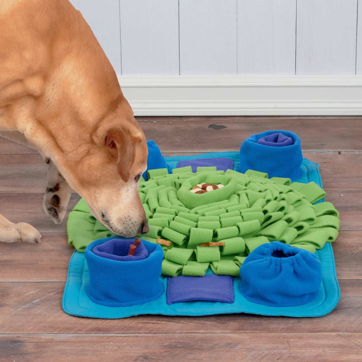 Simplicity S9445 sewing pattern envelope showing pet beds
